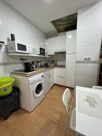 Airbhouse Private & Privatunterkunft Sevilla