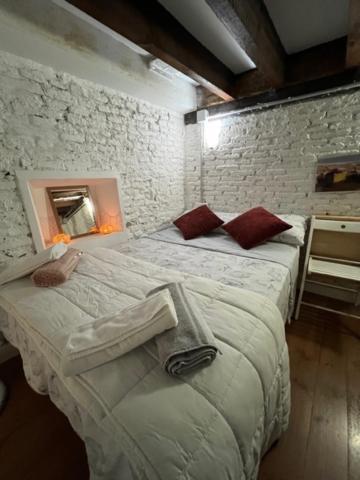Airbhouse Private & Séjour chez l'habitant *