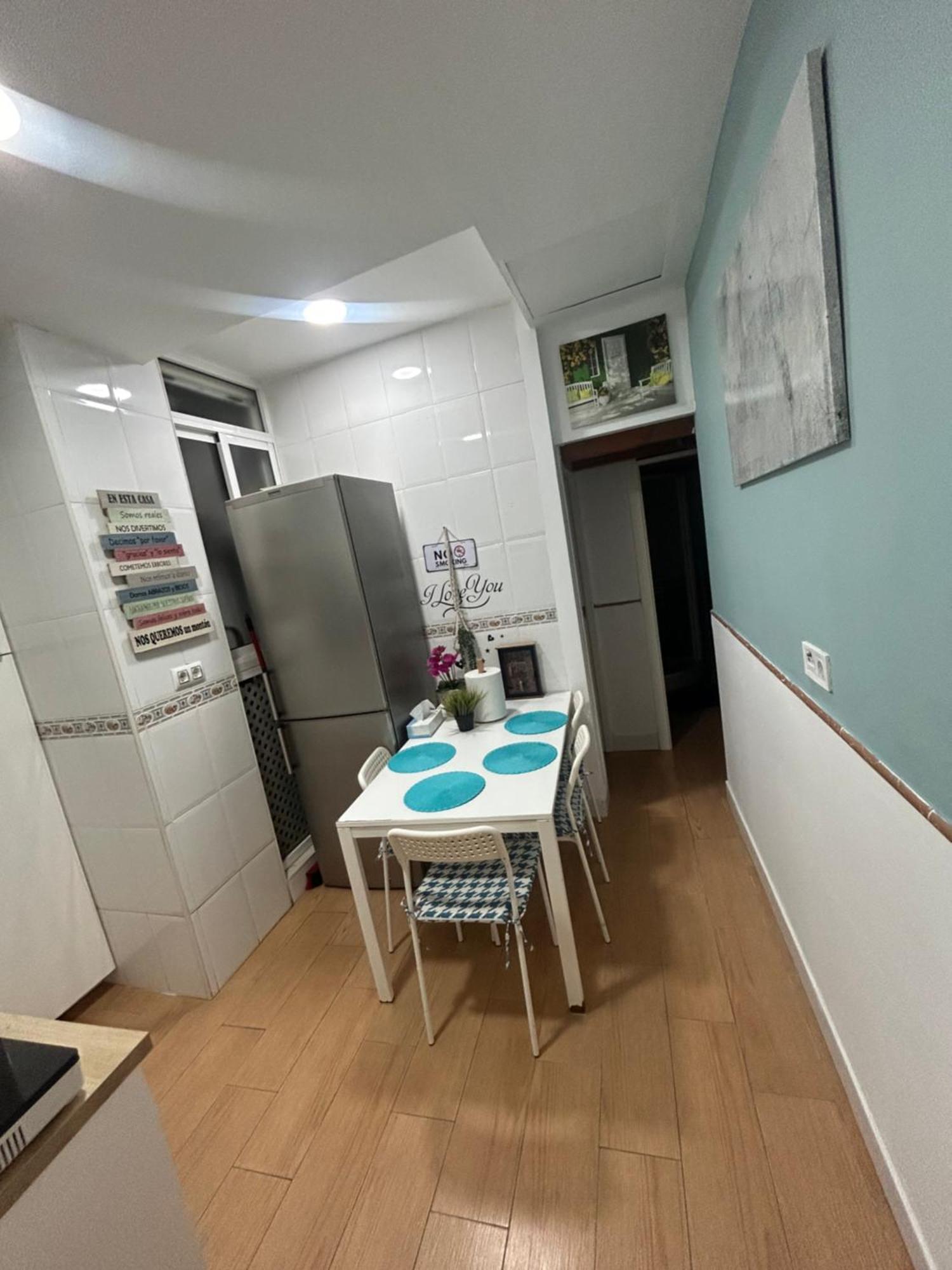 Airbhouse Private & Privatunterkunft Sevilla