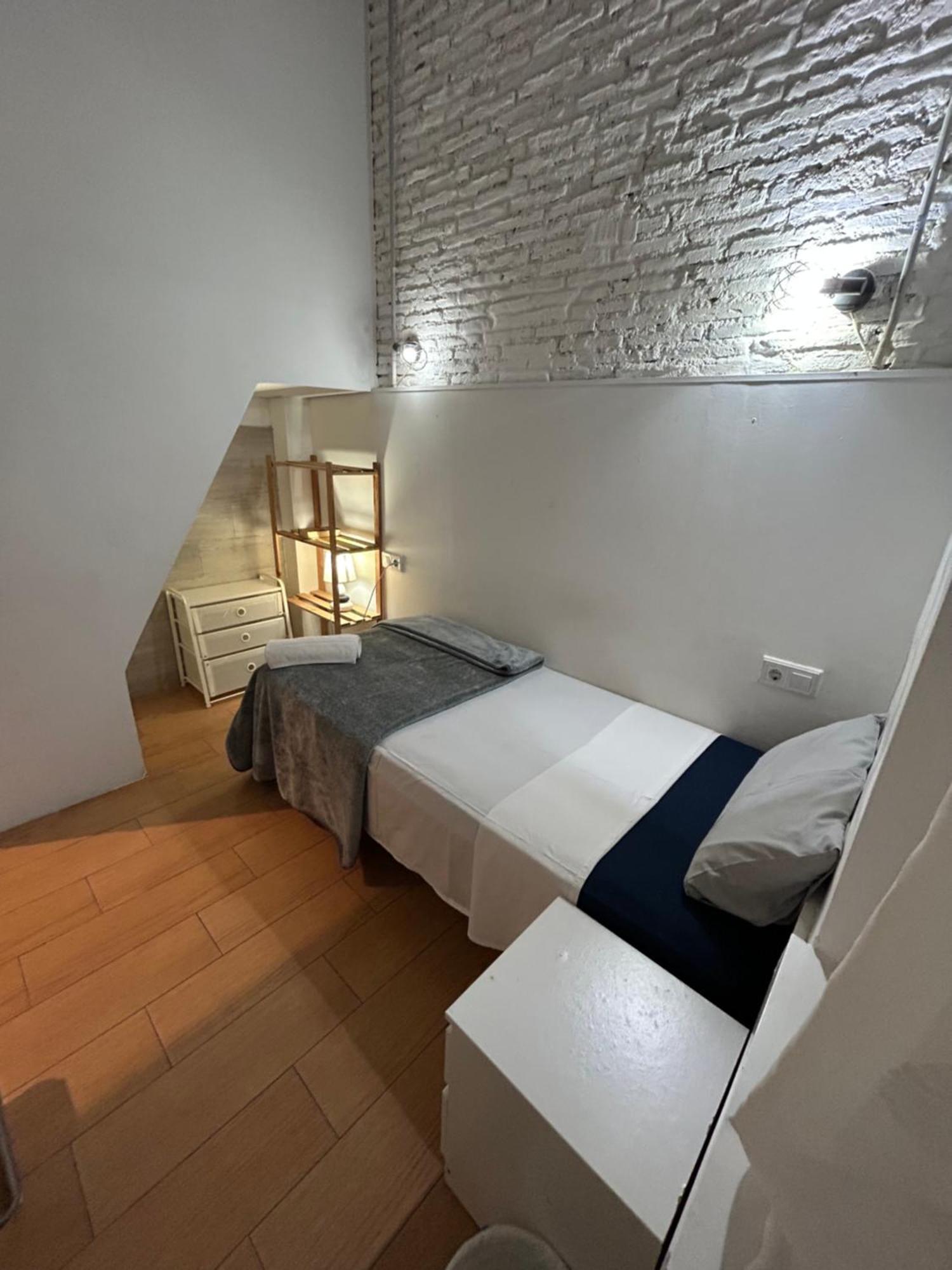 Allotjament en família Airbhouse Private & *